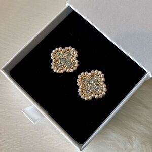 Fashion Clover Iridescent Rhinestone and Faux Pearl Stud Earrings